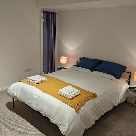 River House With Heated Pool June To Sep & Garden 特威克纳姆 外观 照片