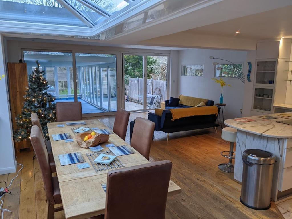 River House With Heated Pool June To Sep & Garden 特威克纳姆 外观 照片