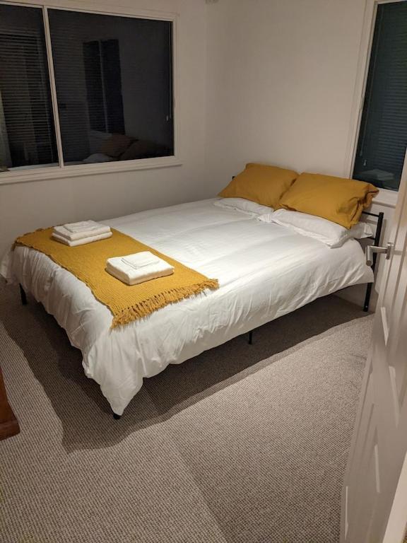 River House With Heated Pool June To Sep & Garden 特威克纳姆 外观 照片